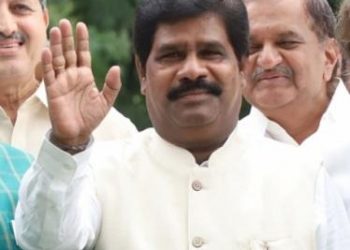 Karnataka minister H Nagesh withdrew support from coalition government
