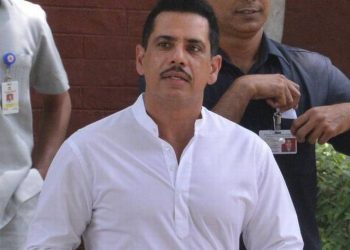 ROBERT VADRA