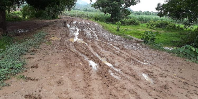 Villagers fume over incomplete PMGSY road