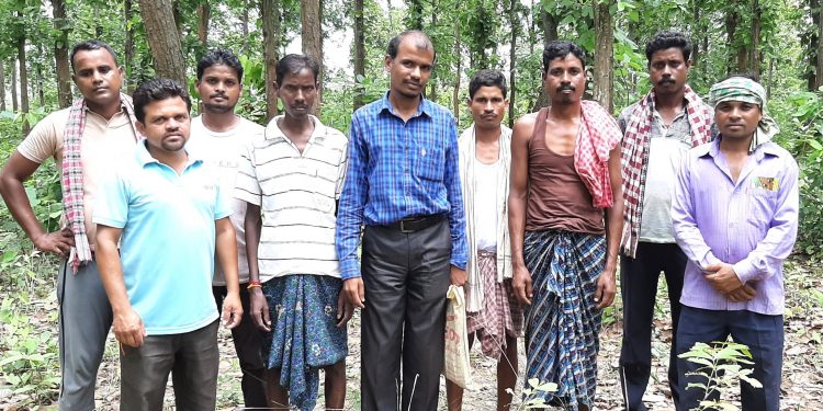 ‘Green army’ of villagers protects reserve forest