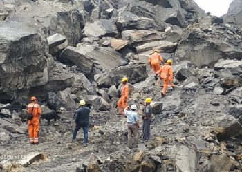 Rain hits search for 3 missing coal miners