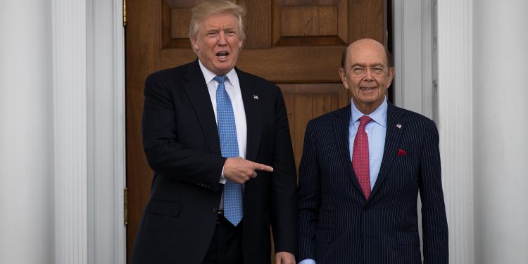 US President Donald Trump and Commerce Secretary Wilbur Ross