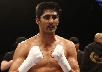 July 14, Vijender fought in the US for the first time, defeating Snider via technical knowckout.