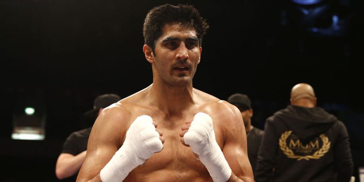 July 14, Vijender fought in the US for the first time, defeating Snider via technical knowckout.