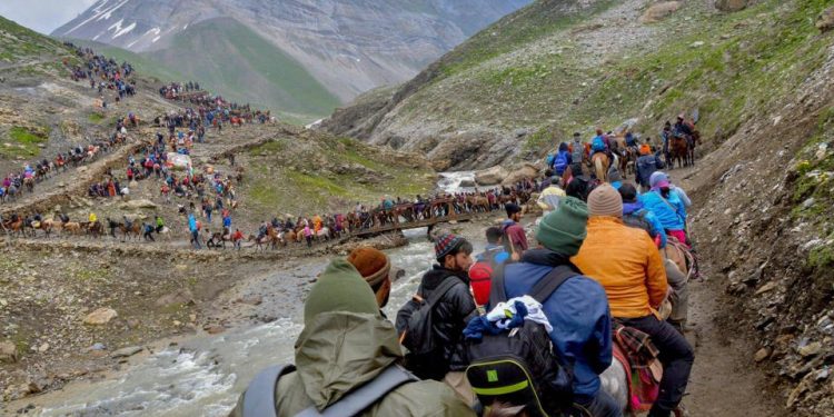 Amarnath Yatra suspended from Jammu to Srinagar