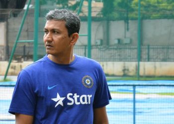 Sanjay Bangar might find it difficult to retain his position when the national selectors pick the support staff for the Indian team.