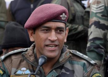Dhoni holds the honorary rank of Lieutenant Colonel in the Territorial Army unit of the Parachute Regiment (106 Para TA battalion).