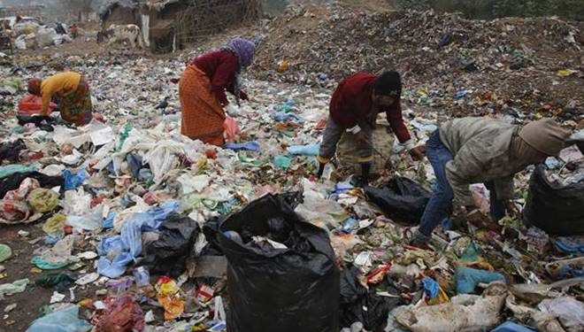 Persons fetching 1 kg plastic waste will be offered a full meal while those collecting 500 grams waste will get a substantial breakfast.