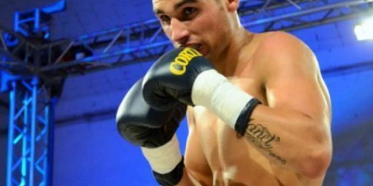 Santillan, who was 23, collapsed while the result was announced of his 10-round draw with Uruguayan Eduardo Abreu in San Nicolas, just north of the Argentine capital Buenos Aires.