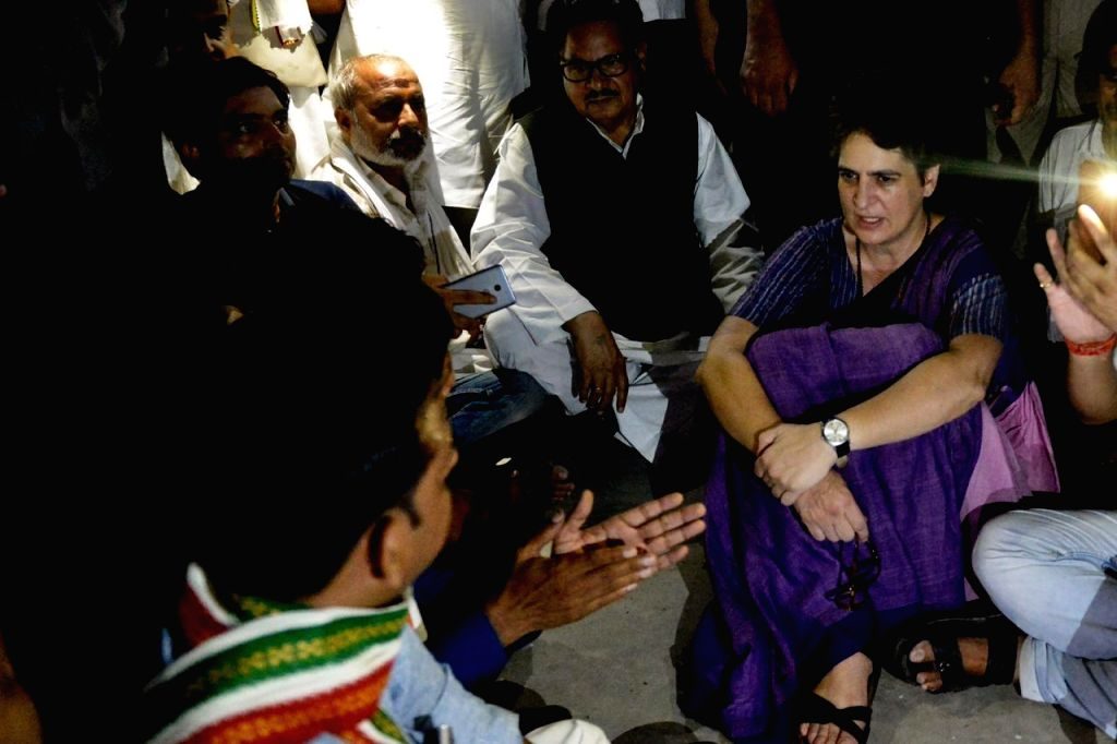 Priyanka Gandhi remains under detention in UP