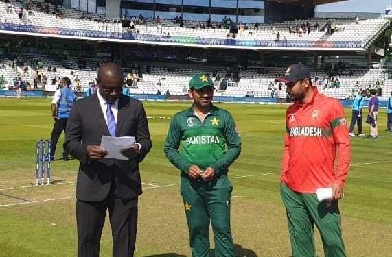 The two captains during the toss.