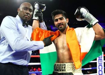 In what was to be an eight-round super middleweight contest Saturday night (early Sunday morning in India), the 33-year-old from Haryana prevailed in four rounds for his 11th consecutive victory in the circuit.