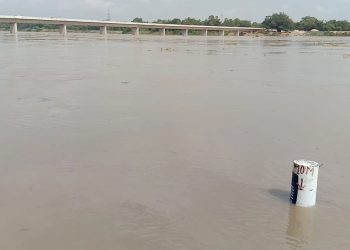 Subarnarekha rising, people panicy