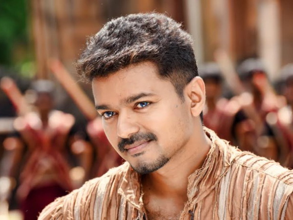 South star Vijay gifts gold rings to 400 crew members of ‘Bigil’