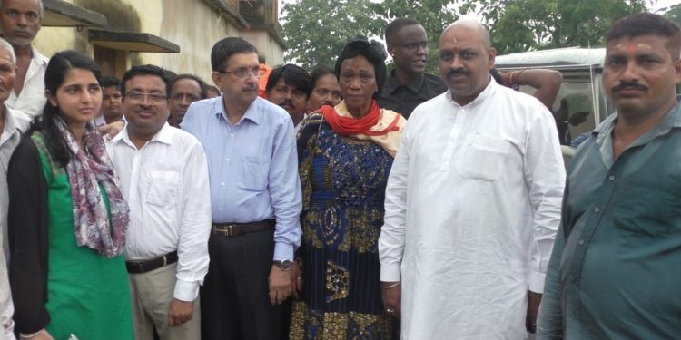 Burundi Ambassador visits Bhagabanpur village in Kendrapara