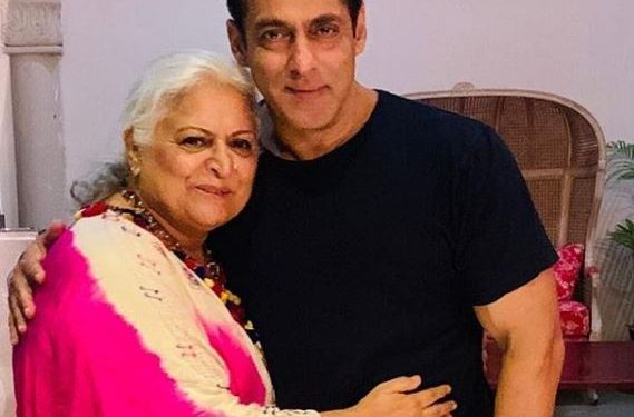 Salman celebrates Raksha Bandhan with Bina Kak