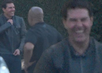 EXCLUSIVE: Tom Cruise is seen chatting and laughing up a storm with friends as he leaves a office building in Los Angeles. 18 Sep 2018 Pictured: Tom Cruise. Photo credit: MEGA TheMegaAgency.com +1 888 505 6342