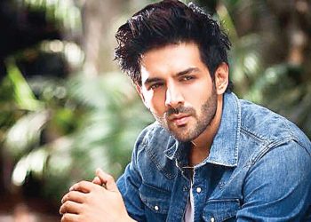 Kartik Aryan caught dancing with an actress; no it is not Sara Ali Khan