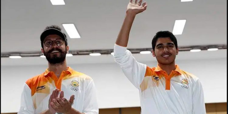 Abhishek Verma (L) and Saurabh Chaudhary