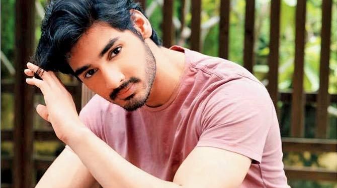 Suniel Shetty's son Ahan starts shooting for debut film