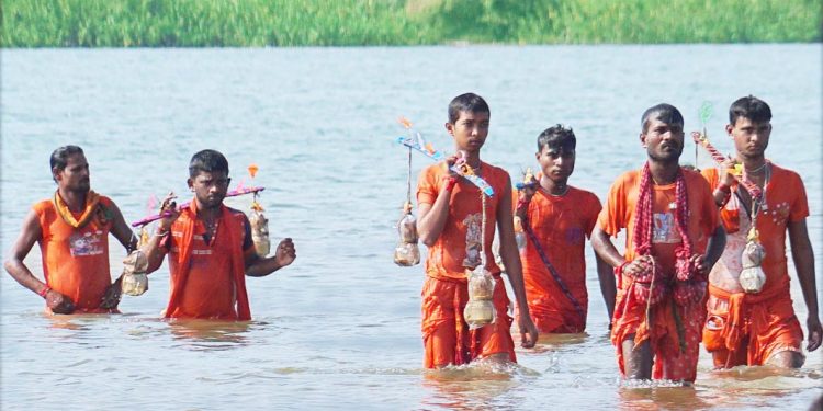 Shravan month-Bol Bam Yatra to Shiva templ-Mahanadi Gadagadiaghata-