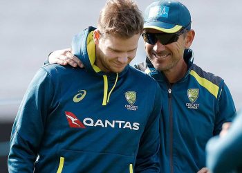 Steve Smith (L) and Justin Langer