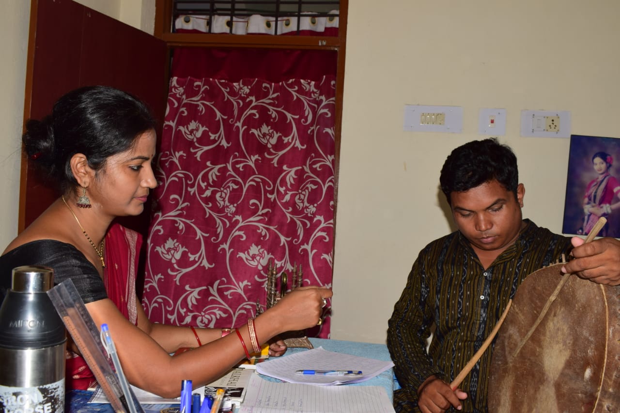 Supritee Mishra-Sambalpuri folk dancer (2)