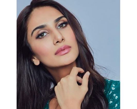 Vaani Kapoor wishes 'War' director on his birthday