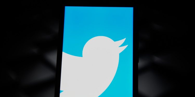 Twitter to soon let users follow topics