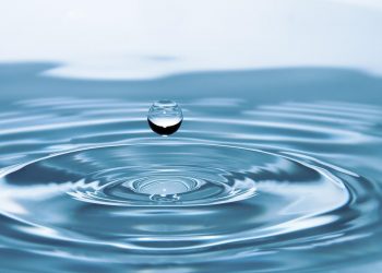 Scientists find way to extract water from air