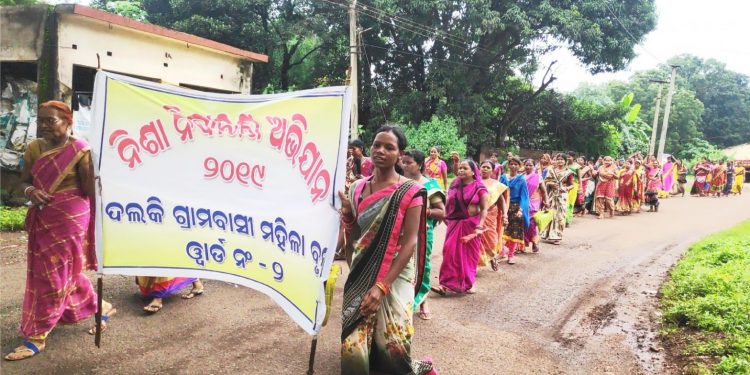 Women up in arms against hooch