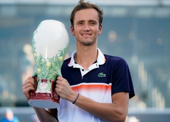 In men's singles final, Medvedev Sunday added a silverware to his short career by defeating David Goffin 7-6(3), 6-4 to secure his first ATP Masters 1000 title at the Western & Southern Open.