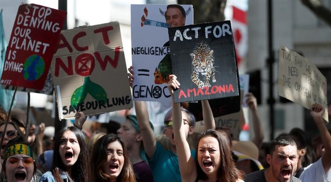 Amazon fires: Protests against Bolsonaro in Brazil