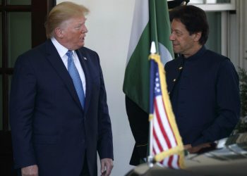 US President Donald Trump (L) and Pakistan PM Imran Khan. File pic