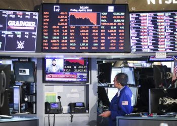 US stocks close lower amid various data