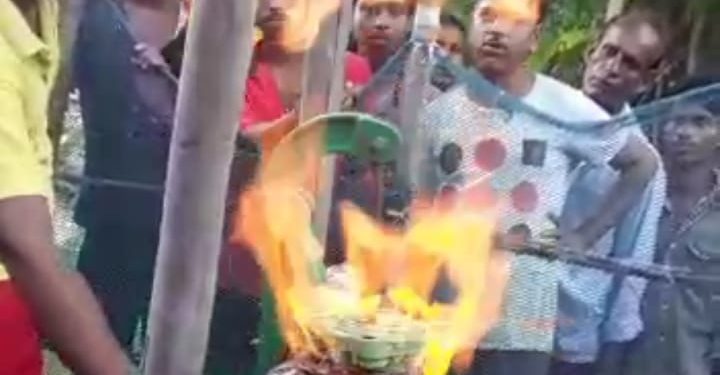 Inflammable gas comes out from new tube well