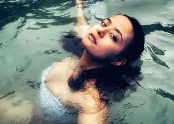 Directors wanted to see my cleavage, thighs: Surveen Chawla