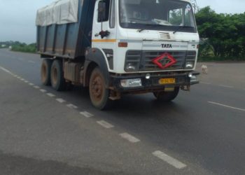 Overloaded trucks go scot-free