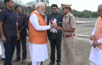 PM Narendra Modi performs aarti