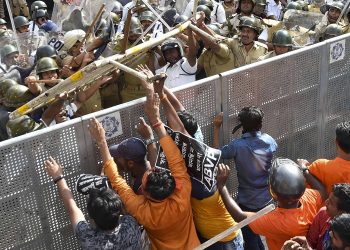 ABVP workers and the BJP clash in Kolkata