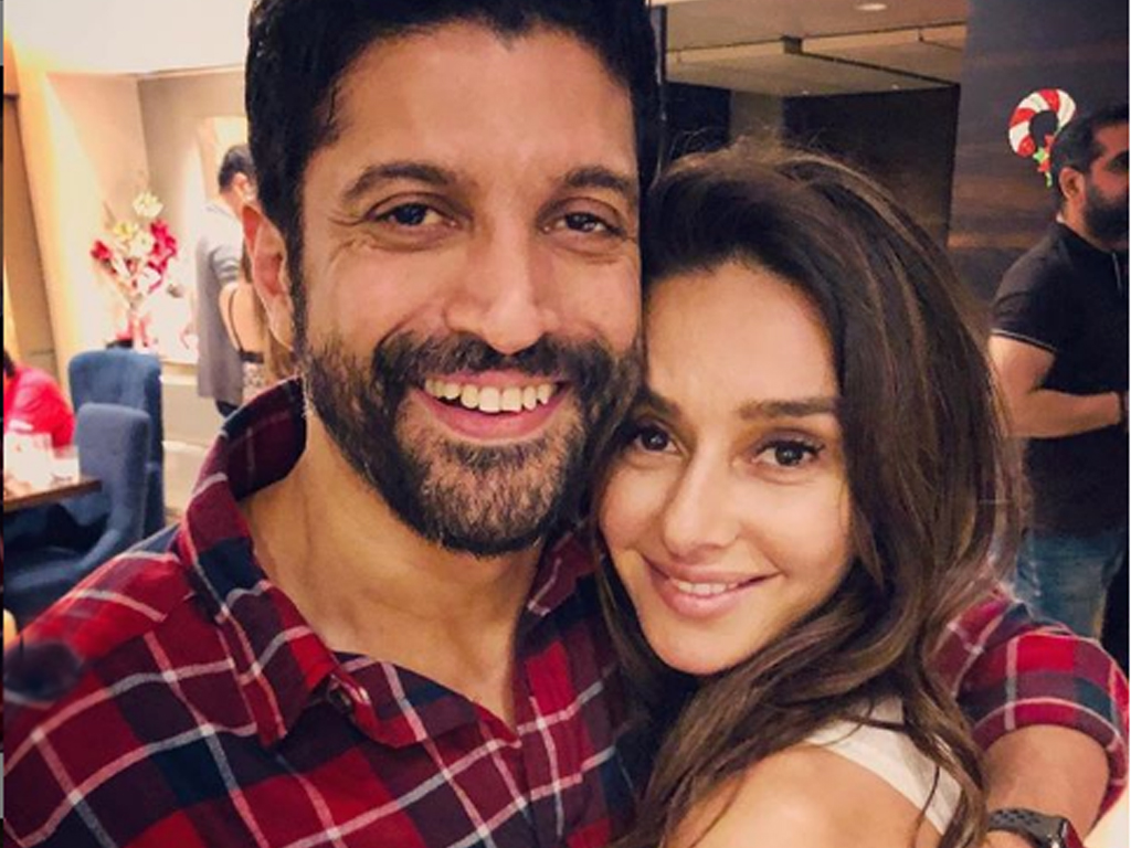 Hindi film celebrities who gave us major PDA goals