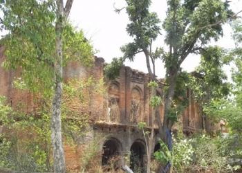 Lightning strikes this fort every year; reason will shock you