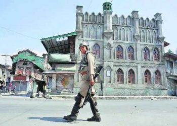 Pakistan waging ‘poster war’ in Kashmir
