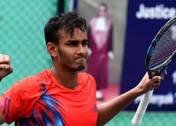 The 12th seed Mukund lost the singles title clash 4-6, 3-6 to Australian top seed James Duckworth in the USD 54,160 clay-court event.