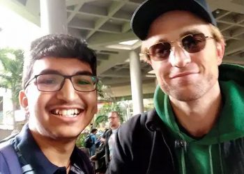 Pattinson also obliged a fan with a selfie on his arrival.