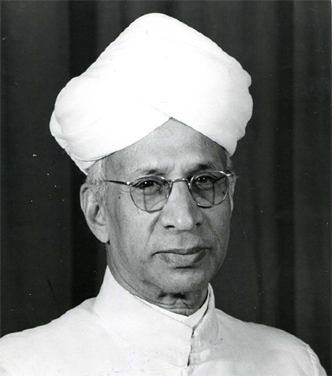 Happy Teachers' Day: Facts about Dr Sarvepalli Radhakrishnan that everyone  should know - OrissaPOST