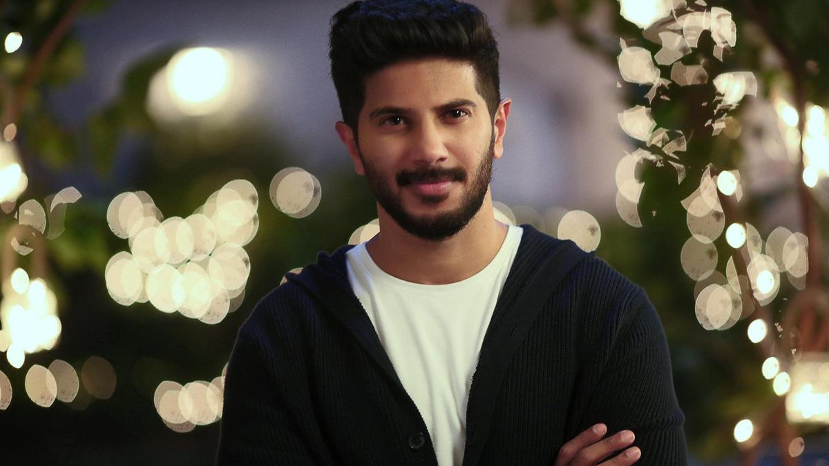 Blockbusater Sita Ramam Hero Dulquer Salmaan FIRST Intraction With  Bollywood Movie - YouTube