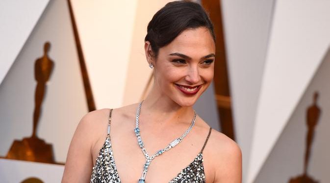 Gal Gadot to star in a Holocaust drama