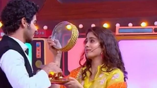 Janhvi Kapoor, Ishaan Khattar’s ‘Karwa Chauth’ pic goes viral