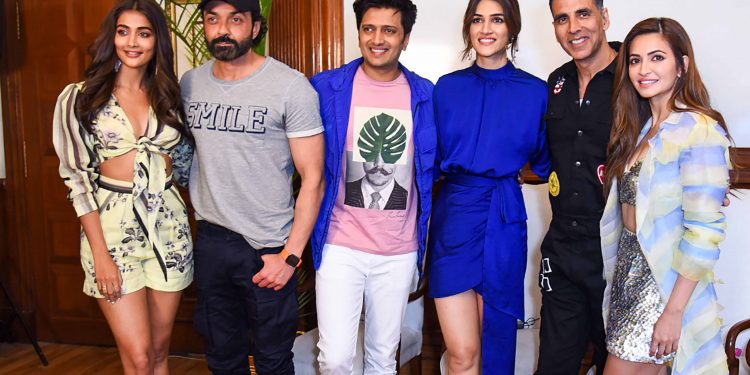 The main cast of Housefull 4